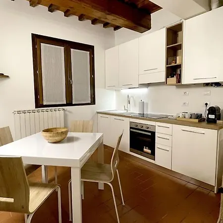 In Storica Con Parco E Piscina Apartment