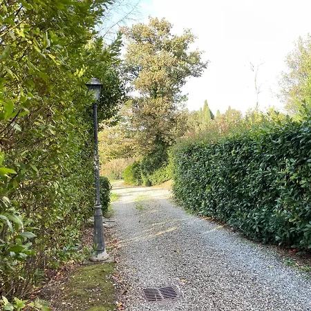Apartment In Storica Con Parco E Piscina